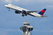 Delta Air Lines Boeing 757-232 (N6704Z) at  Los Angeles - International, United States