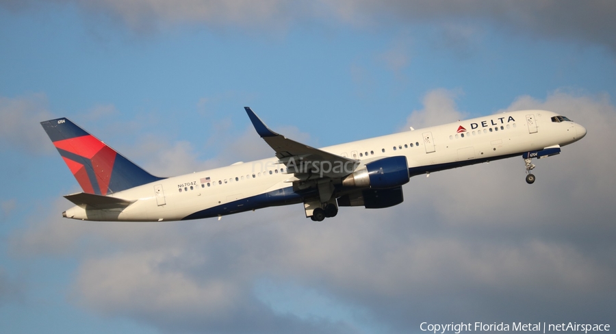 Delta Air Lines Boeing 757-232 (N6704Z) | Photo 355295