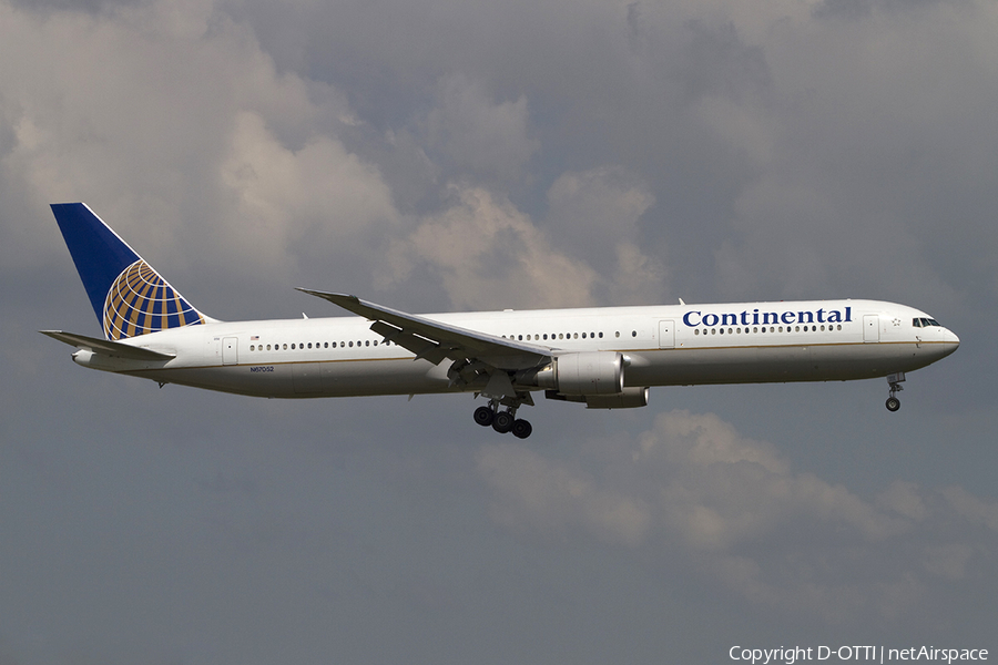 United Airlines Boeing 767-424(ER) (N67052) | Photo 291022