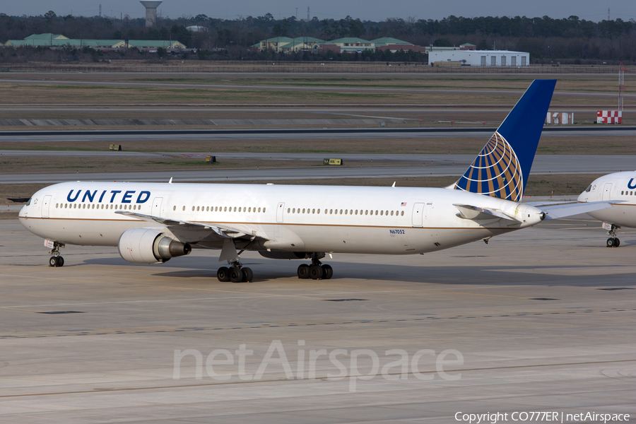 United Airlines Boeing 767-424(ER) (N67052) | Photo 40727