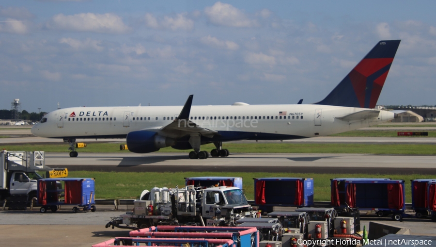 Delta Air Lines Boeing 757-232 (N6705Y) | Photo 678489