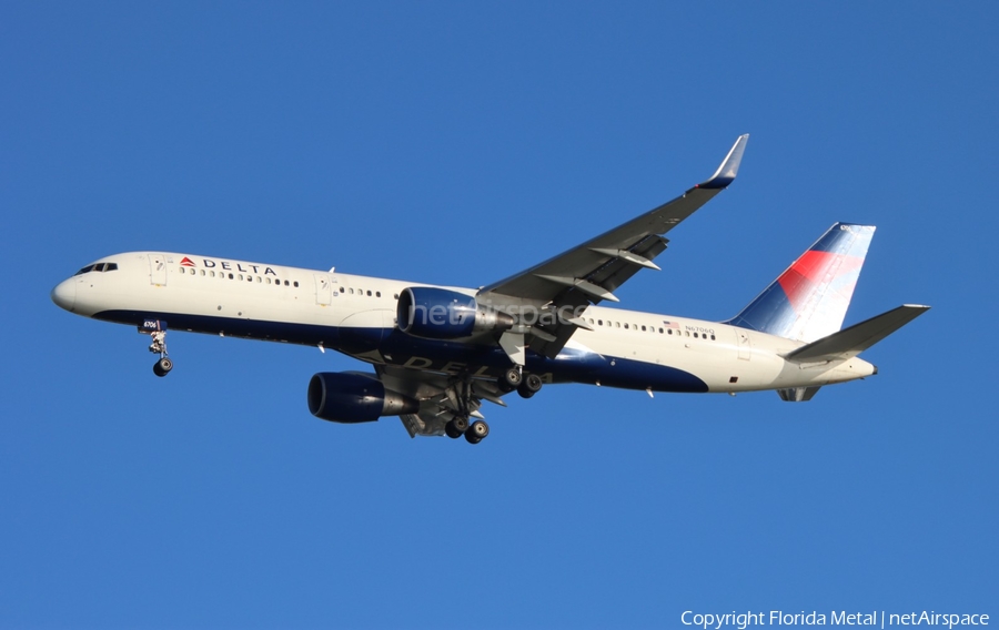 Delta Air Lines Boeing 757-232 (N6706Q) | Photo 678494