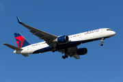 Delta Air Lines Boeing 757-232 (N6707A) at  Seattle/Tacoma - International, United States