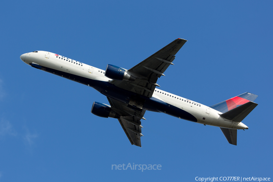 Delta Air Lines Boeing 757-232 (N670DN) | Photo 95098