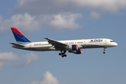 Delta Air Lines Boeing 757-232 (N670DN) at  Newark - Liberty International, United States