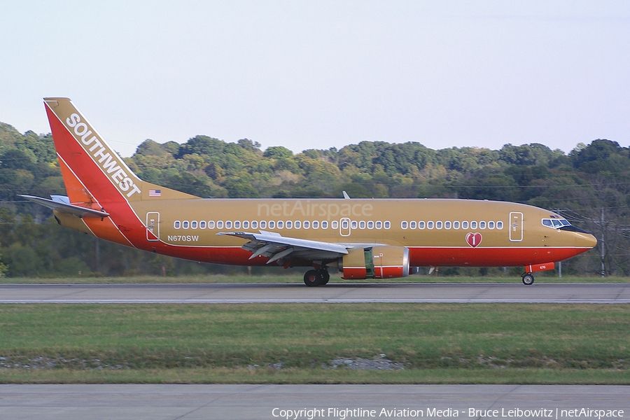 Southwest Airlines Boeing 737-3G7 (N670SW) | Photo 189563