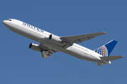 United Airlines Boeing 767-322(ER) (N670UA) at  Los Angeles - International, United States