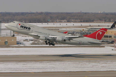 Northwest Airlines Boeing 747-451 (N670US) at  Minneapolis - St. Paul International, United States