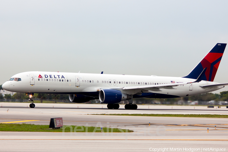Delta Air Lines Boeing 757-232 (N6710E) | Photo 96072