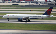 Delta Air Lines Boeing 757-232 (N6711M) at  Atlanta - Hartsfield-Jackson International, United States