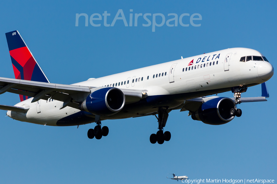 Delta Air Lines Boeing 757-232 (N6711M) | Photo 97891