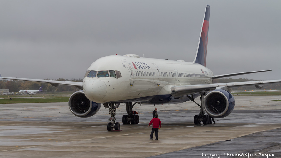 Delta Air Lines Boeing 757-232 (N6711M) | Photo 418265