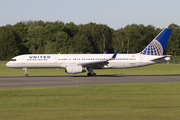 United Airlines Boeing 757-224 (N67134) at  Hamburg - Fuhlsbuettel (Helmut Schmidt), Germany