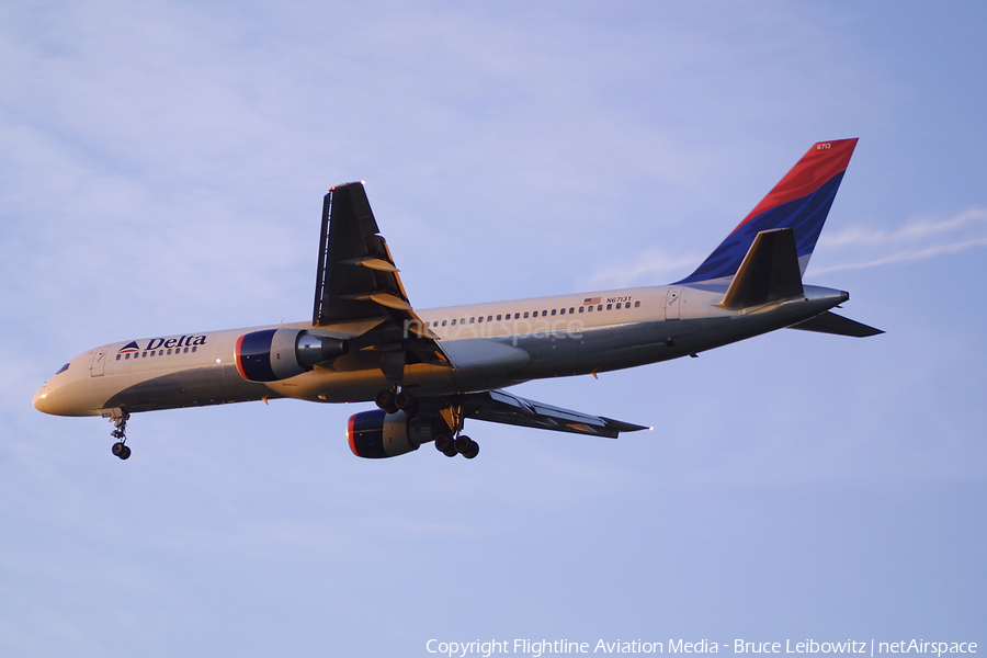 Delta Air Lines Boeing 757-232 (N6713Y) | Photo 188836