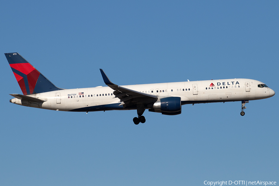 Delta Air Lines Boeing 757-232 (N6713Y) | Photo 199999