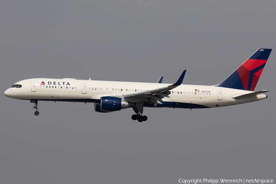 Delta Air Lines Boeing 757-232 (N6713Y) | Photo 309887