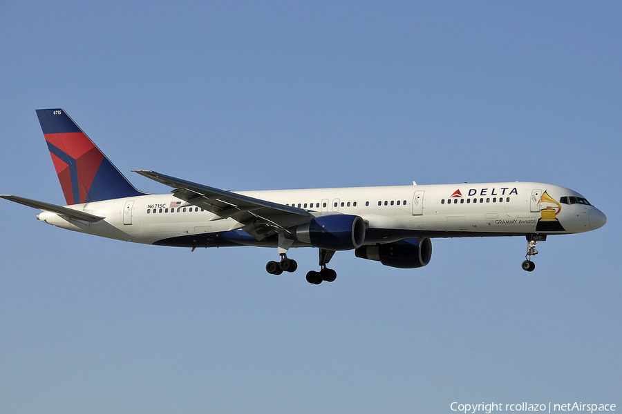 Delta Air Lines Boeing 757-232 (N6715C) | Photo 13356