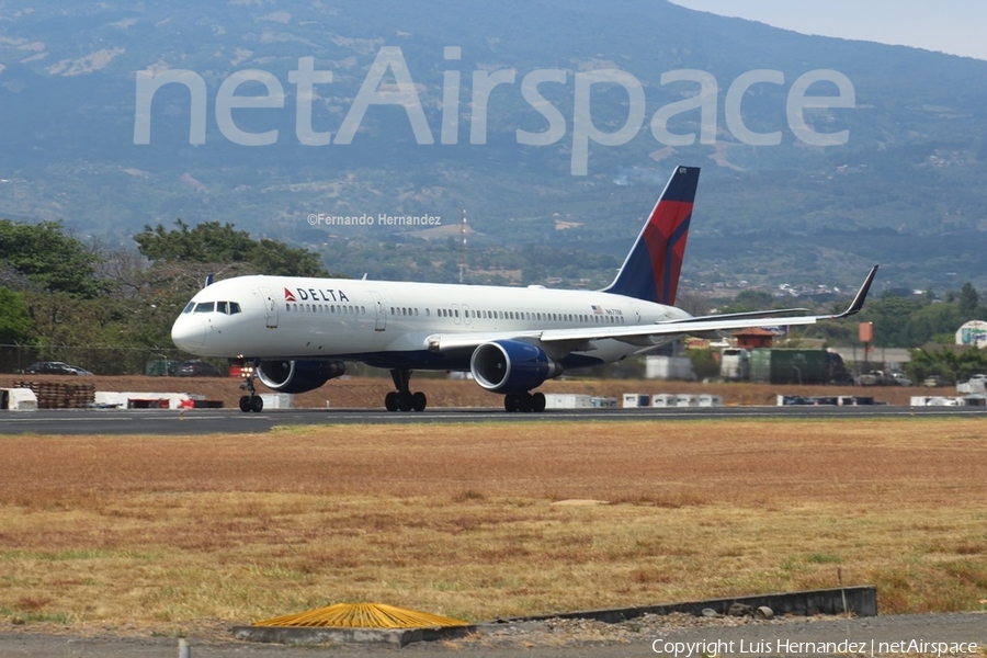 Delta Air Lines Boeing 757-232 (N6715C) | Photo 164121