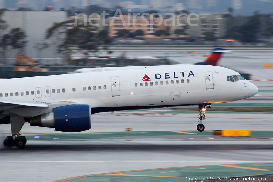 Delta Air Lines Boeing 757-232 (N67171) | Photo 19201