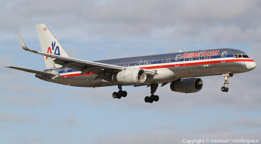 American Airlines Boeing 757-223 (N671AA) | Photo 1254