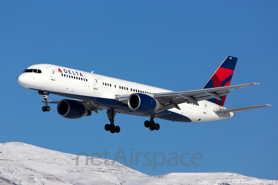 Delta Air Lines Boeing 757-232 (N671DN) | Photo 36951