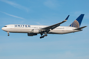 United Airlines Boeing 767-322(ER) (N671UA) at  Amsterdam - Schiphol, Netherlands