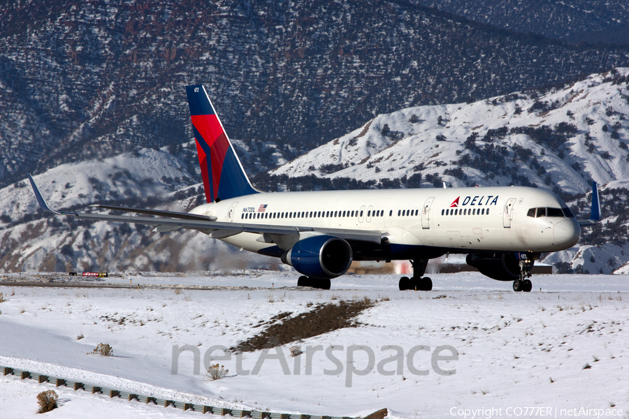 Delta Air Lines Boeing 757-232 (N672DL) | Photo 38496