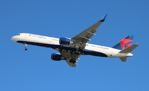 Delta Air Lines Boeing 757-232 (N672DL) at  Tampa - International, United States
