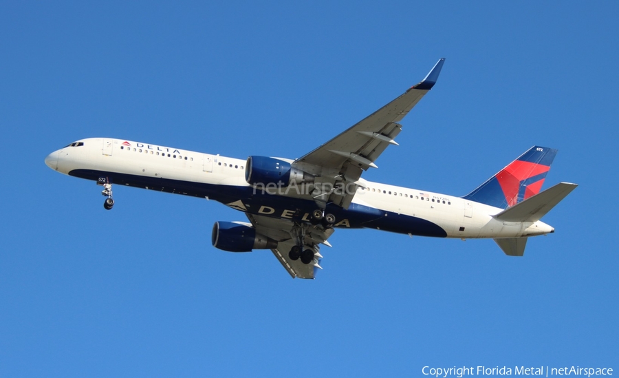 Delta Air Lines Boeing 757-232 (N672DL) | Photo 621611