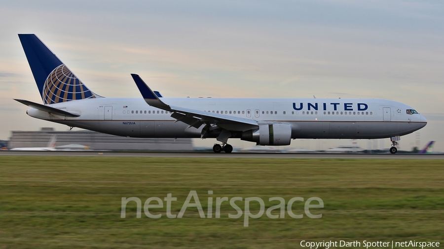 United Airlines Boeing 767-322(ER) (N672UA) | Photo 222282