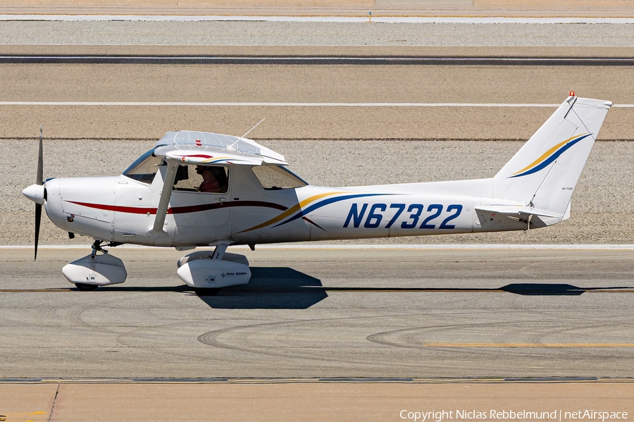 (Private) Cessna 152 (N67322) | Photo 680912