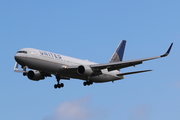 United Airlines Boeing 767-322(ER) (N673UA) at  Hamburg - Fuhlsbuettel (Helmut Schmidt), Germany