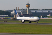United Airlines Boeing 767-322(ER) (N673UA) at  Hamburg - Fuhlsbuettel (Helmut Schmidt), Germany
