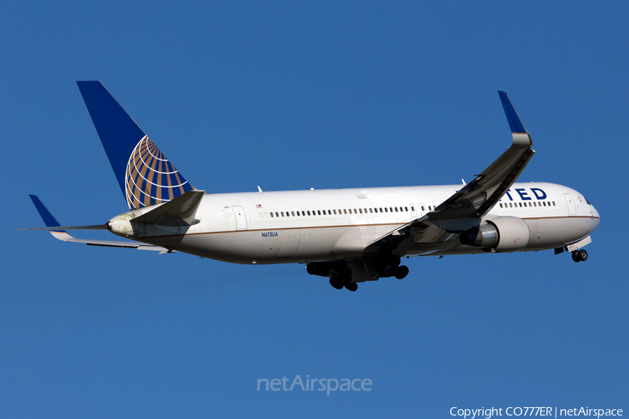 United Airlines Boeing 767-322(ER) (N673UA) | Photo 48352