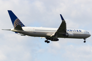 United Airlines Boeing 767-322(ER) (N673UA) at  London - Heathrow, United Kingdom