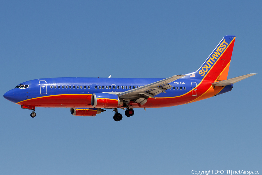 Southwest Airlines Boeing 737-3A4 (N674AA) | Photo 180494