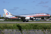 American Airlines Boeing 757-223 (N674AN) at  San Juan - Luis Munoz Marin International, Puerto Rico