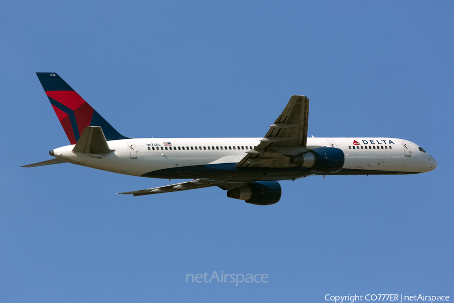 Delta Air Lines Boeing 757-232 (N674DL) | Photo 112926