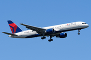 Delta Air Lines Boeing 757-232 (N674DL) at  New York - John F. Kennedy International, United States