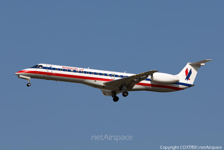 American Eagle Embraer ERJ-145LR (N674RJ) | Photo 11669