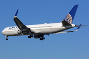 United Airlines Boeing 767-322(ER) (N674UA) at  Barcelona - El Prat, Spain