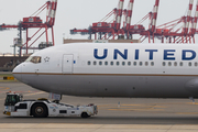 United Airlines Boeing 767-322(ER) (N674UA) at  Newark - Liberty International, United States