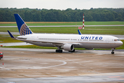 United Airlines Boeing 767-322(ER) (N674UA) at  Hamburg - Fuhlsbuettel (Helmut Schmidt), Germany