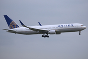 United Airlines Boeing 767-322(ER) (N674UA) at  London - Heathrow, United Kingdom