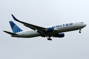 United Airlines Boeing 767-322(ER) (N674UA) at  London - Heathrow, United Kingdom