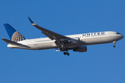United Airlines Boeing 767-322(ER) (N674UA) at  Madrid - Barajas, Spain