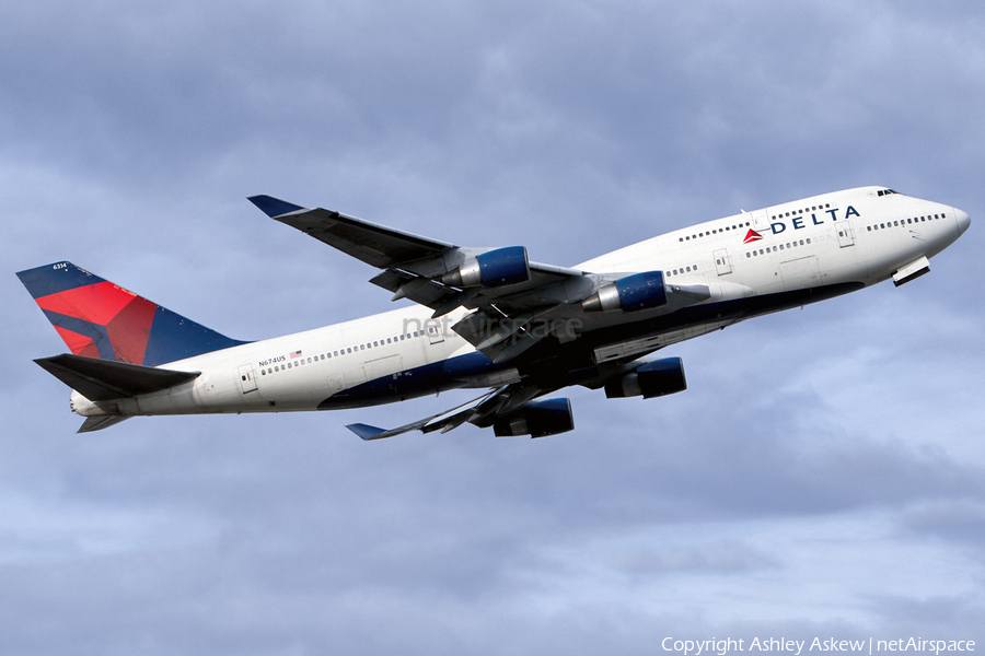 Delta Air Lines Boeing 747-451 (N674US) | Photo 205896