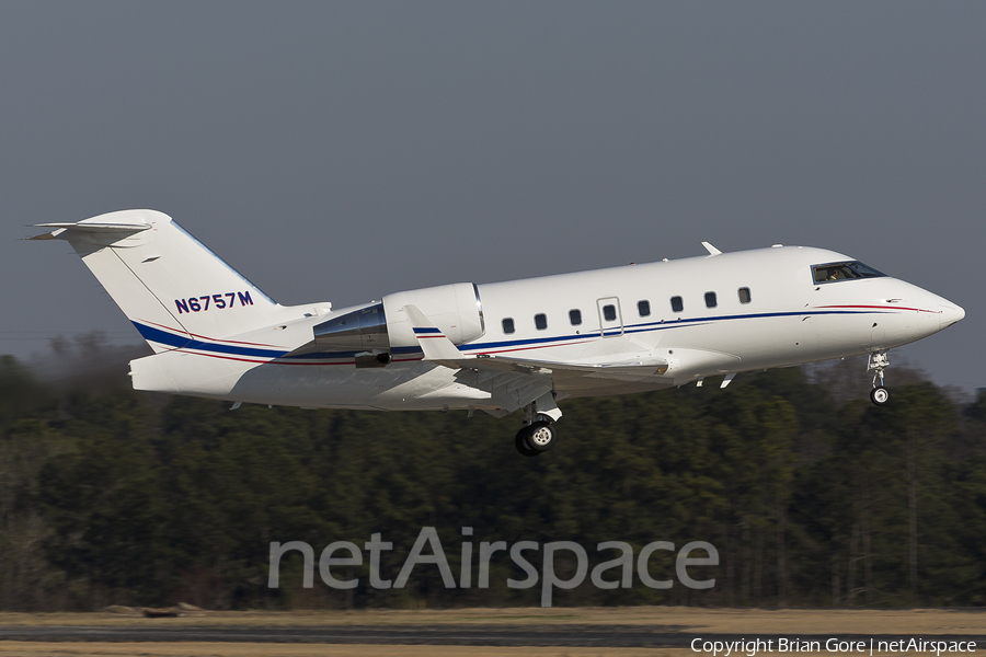 (Private) Bombardier CL-600-2B16 Challenger 604 (N6757M) | Photo 43472