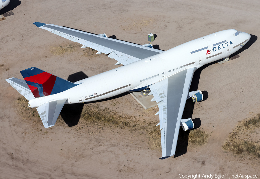 Delta Air Lines Boeing 747-451 (N675NW) | Photo 422428