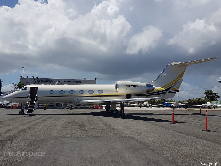 (Private) Gulfstream G-V (N675RW) | Photo 237922